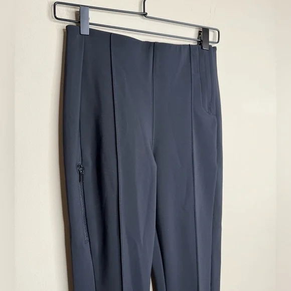 Athleta black tapered leg pant size 4 - Picture 2 of 7